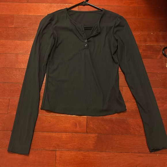 SHEIN long sleeve shirt - Picture 1 of 7